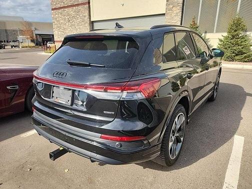 2024 Audi Q4 e-tron Premium Plus 50 quattro