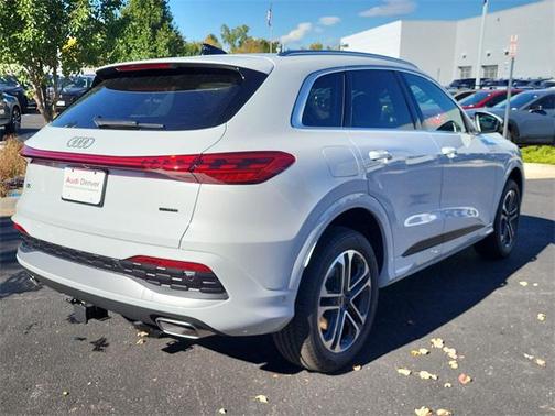 2025 Audi Q5 Premium Plus