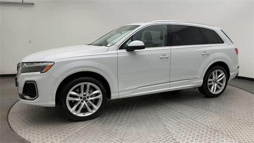 2025 Audi Q7 55 Premium Plus