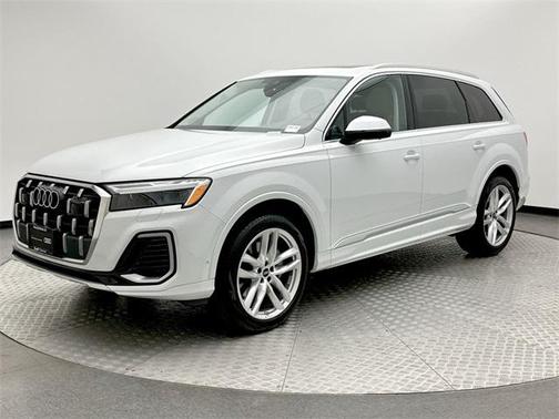 2025 Audi Q7 55 Premium Plus