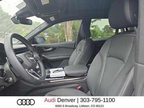 Mythos Black Metallic 2023 Audi Q8 55 Premium Plus