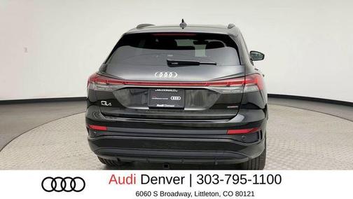 Mythos Black Metallic 2024 Audi Q4 e-tron Premium 50 quattro