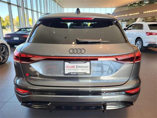 2025 Audi SQ6 e-tron Premium Plus quattro