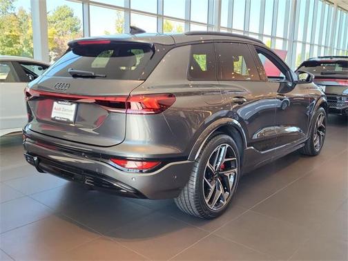 2025 Audi SQ6 e-tron Premium Plus quattro