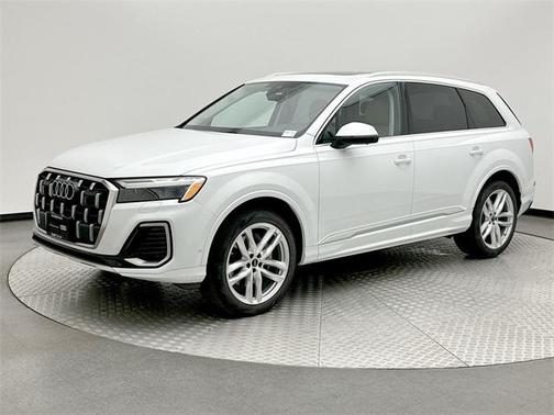 2025 Audi Q7 55 Premium Plus
