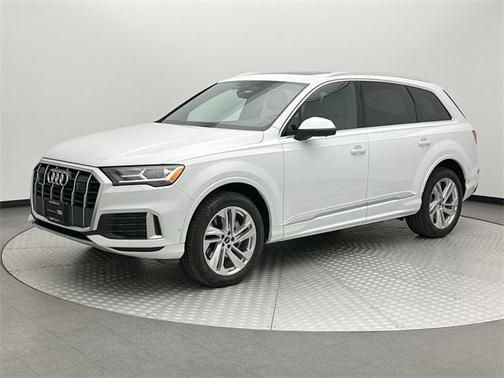 2022 Audi Q7 45 Premium Plus