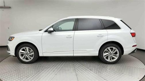 2022 Audi Q7 45 Premium Plus