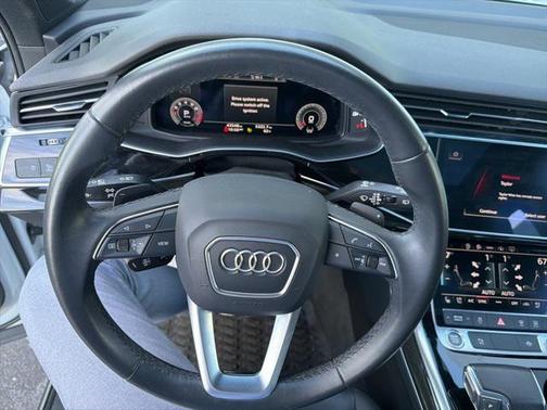 2022 Audi Q7 45 Premium Plus
