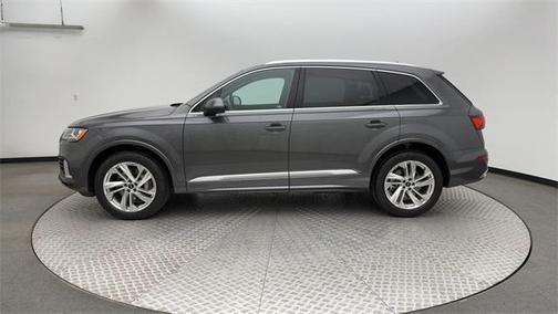 2022 Audi Q7 55 Premium Plus