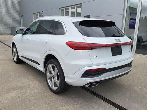 2025 Audi Q5 Premium Plus