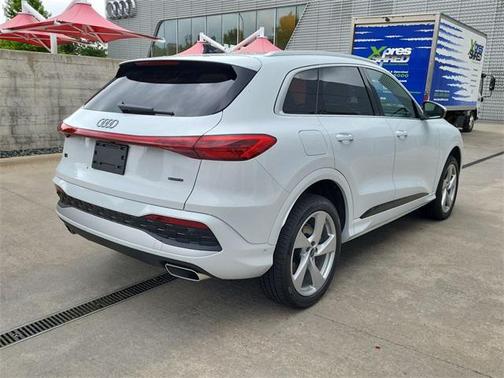 2025 Audi Q5 Premium Plus