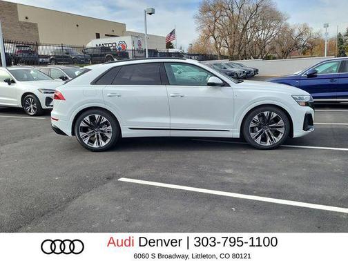 Glacier White Metallic 2026 Audi Q8 55 Premium Plus