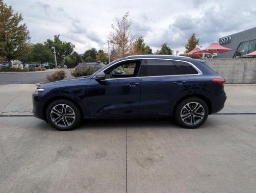 Navarra Blue Metallic 2026 Audi Q5 Prestige TFSI quattro S tronic