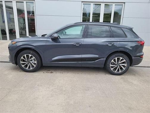 2025 Audi Q6 e-tron Premium Plus quattro