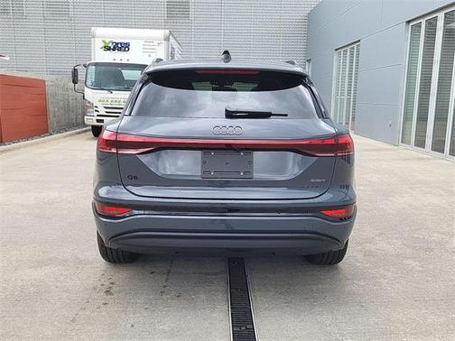 2025 Audi Q6 e-tron Premium Plus quattro