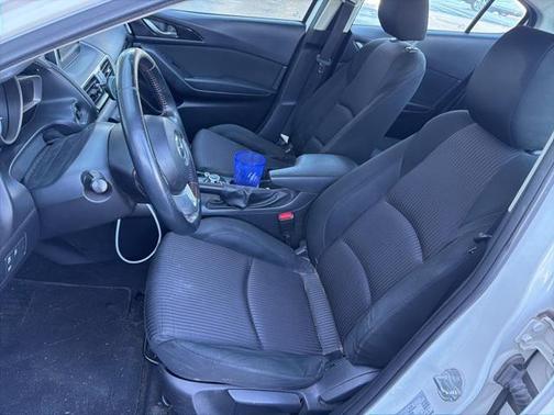 2015 Mazda Mazda3 i Touring