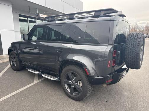 2022 Land Rover Defender 110 X-Dynamic SE