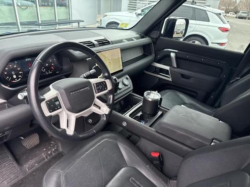 2022 Land Rover Defender 110 X-Dynamic SE