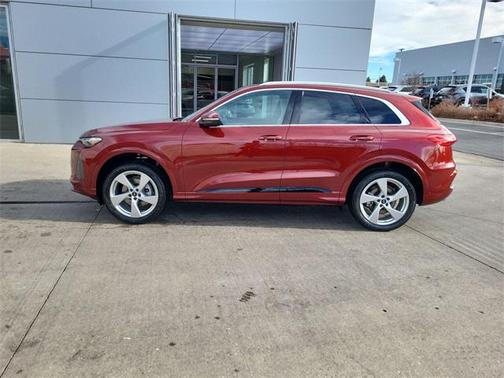 2025 Audi Q5 Premium Plus TFSI quattro S tronic