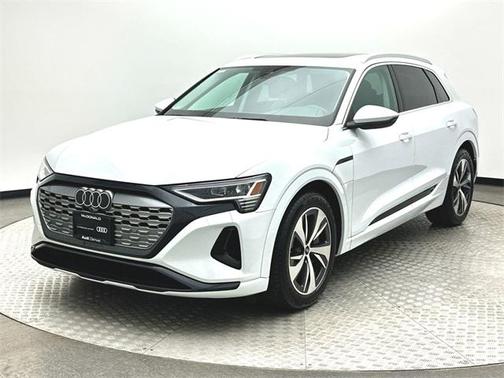 2024 Audi Q8 e-tron Premium