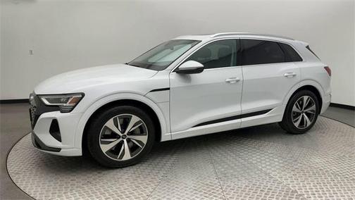 2024 Audi Q8 e-tron Premium