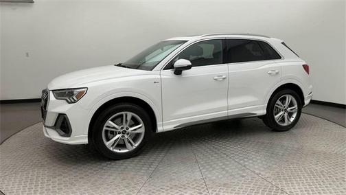 2024 Audi Q3 Premium 45 TFSI S line quattro Tiptronic