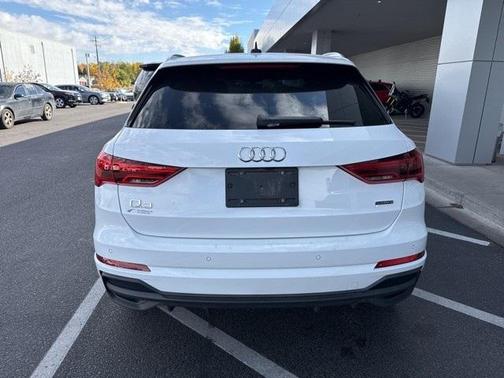 2024 Audi Q3 Premium 45 TFSI S line quattro Tiptronic