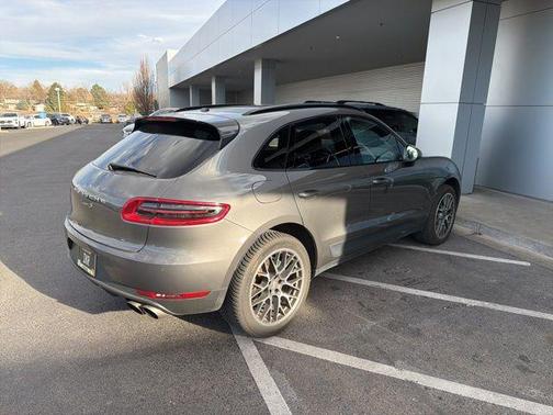 2018 Porsche Macan S