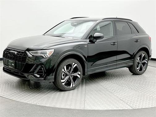 2024 Audi Q3 45 S line Premium Plus