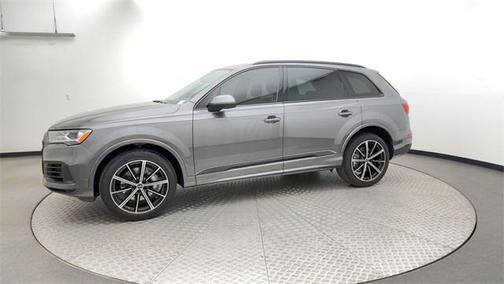 2023 Audi Q7 55 Premium Plus