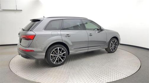 2023 Audi Q7 55 Premium Plus