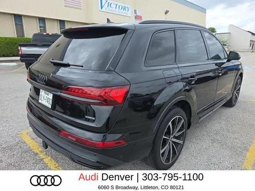 Mythos Black Metallic 2023 Audi Q7 55 Premium Plus