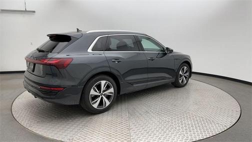 2024 Audi Q8 e-tron Premium Plus
