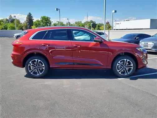2025 Audi Q5 Premium