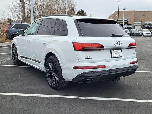 2026 Audi Q7 55 Premium Plus