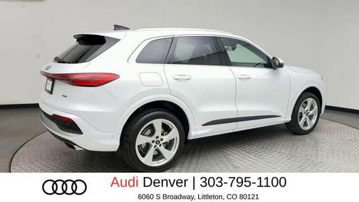 Glacier White Metallic 2025 Audi Q5 Premium Plus TFSI quattro S tronic