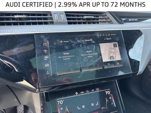 Mythos Black Metallic 2023 Audi e-tron S Premium Plus