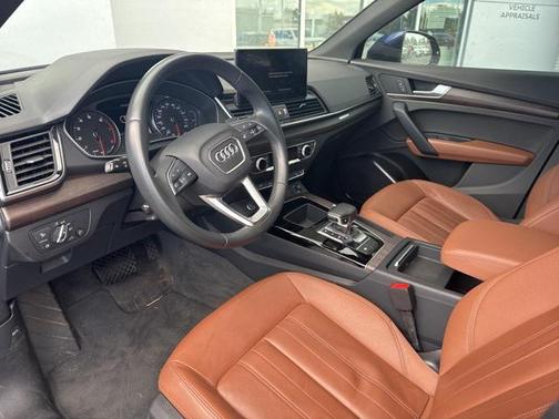 2022 Audi Q5 45 S line Premium