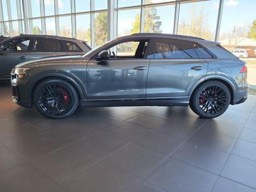 Daytona Gray Pearl Effect 2026 Audi SQ8 4.0T Prestige