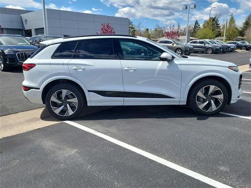 2025 Audi Q6 e-tron Premium Plus quattro
