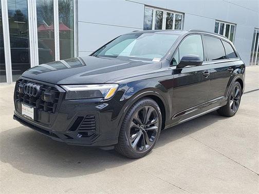 2025 Audi Q7 55 Premium Plus