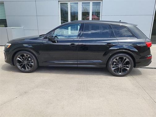 2025 Audi Q7 55 Premium Plus