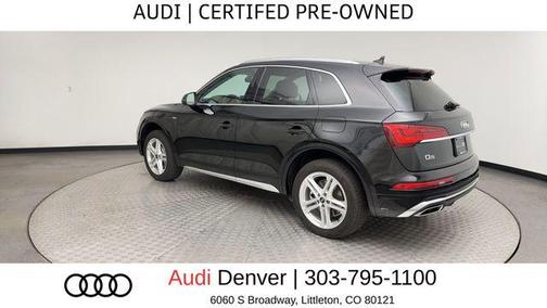 Mythos Black Metallic 2024 Audi Q5 e 55 S line Premium Plus
