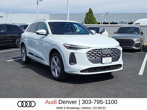 Glacier White Metallic 2026 Audi Q5 Premium Plus TFSI quattro S tronic