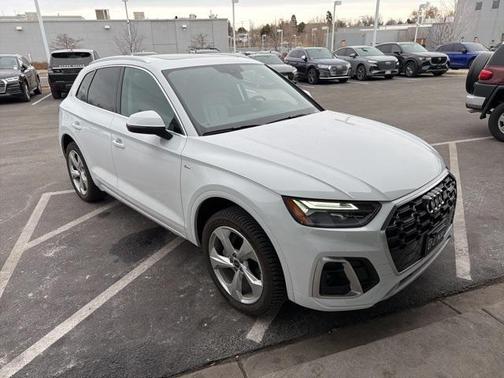 2023 Audi Q5 45 S line Premium Plus