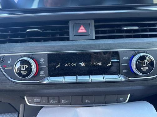 2022 Audi A4 45 S line Premium Plus