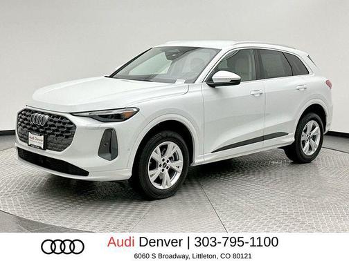 Glacier White Metallic 2025 Audi Q5 Premium TFSI quattro S tronic