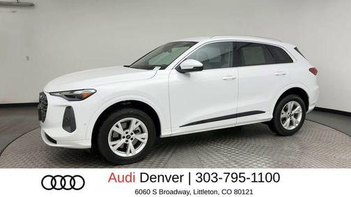 Glacier White Metallic 2025 Audi Q5 Premium TFSI quattro S tronic