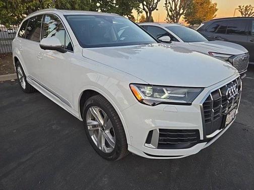 2023 Audi Q7 55 Premium Plus