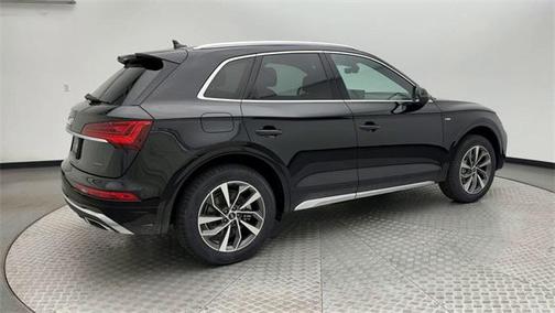 2022 Audi Q5 45 S line Premium Plus